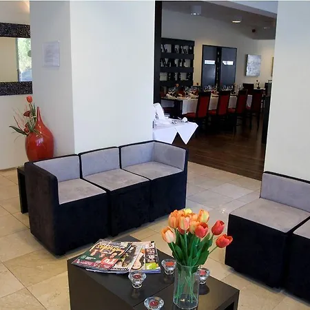 Paredes Hotel Apartamento Apartmanhotel 3*