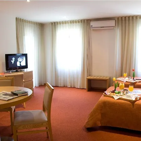 Paredes Hotel Apartamento Apartmanhotel