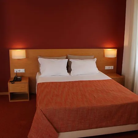 Paredes Hotel Apartamento 3*