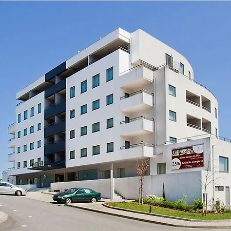 Apartahotel Paredes 3*