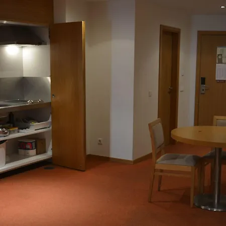 Apartahotel Paredes 3*