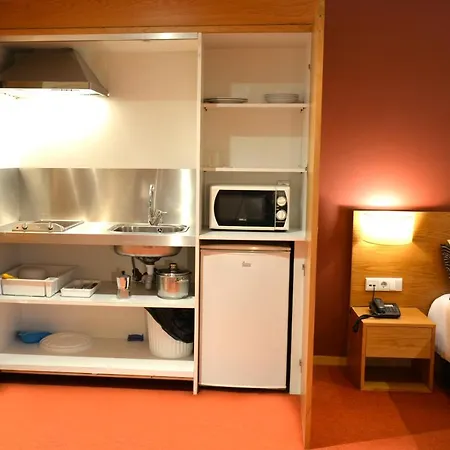 Paredes Apartahotel 3*
