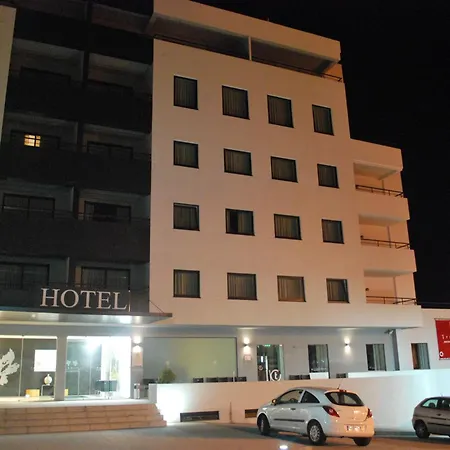 Paredes Hotel Apartamento 3*