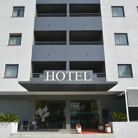 Paredes Hotel Apartamento Hotel apartamentowy 3*