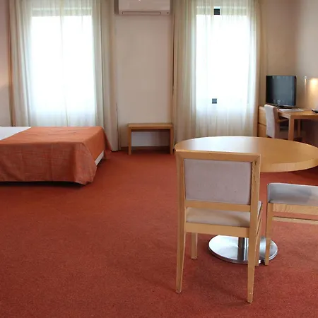 Paredes Hotel Apartamento 파레데스