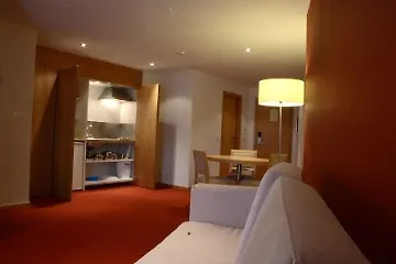 Paredes Hotel Apartamento Paredes (Porto)