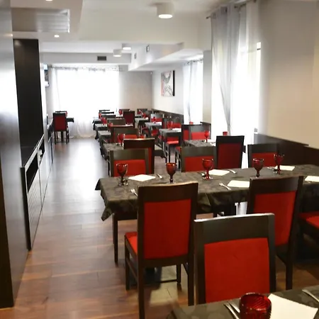 Aparthotel Paredes 3*