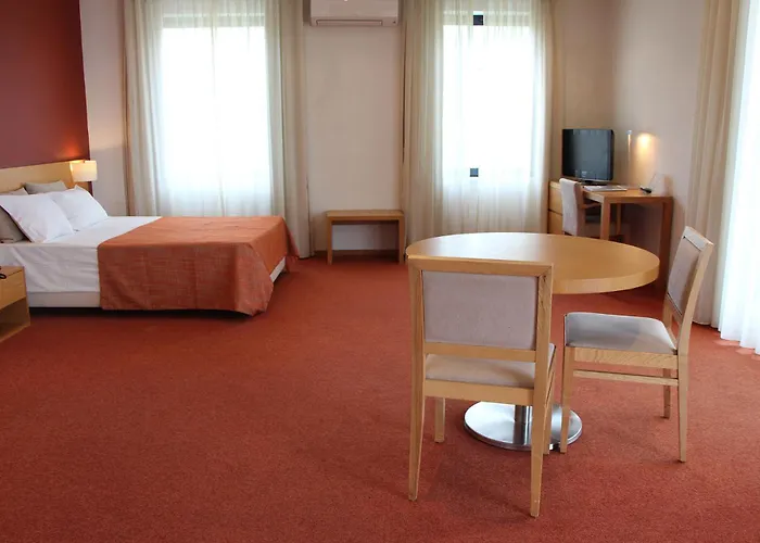 Paredes Hotel Apartamento Paredes (Porto)